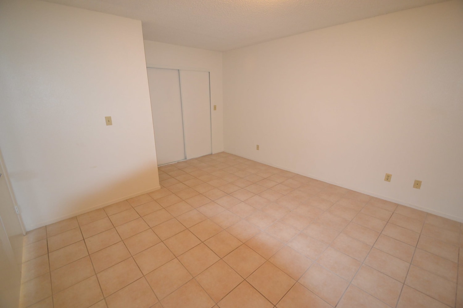 439 Bell Ave photo 5