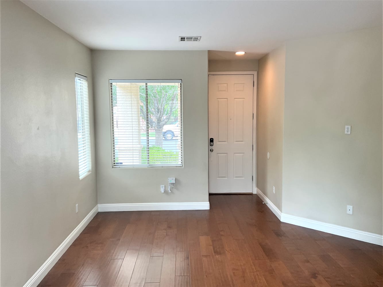 5308 Rizari Ct photo 2