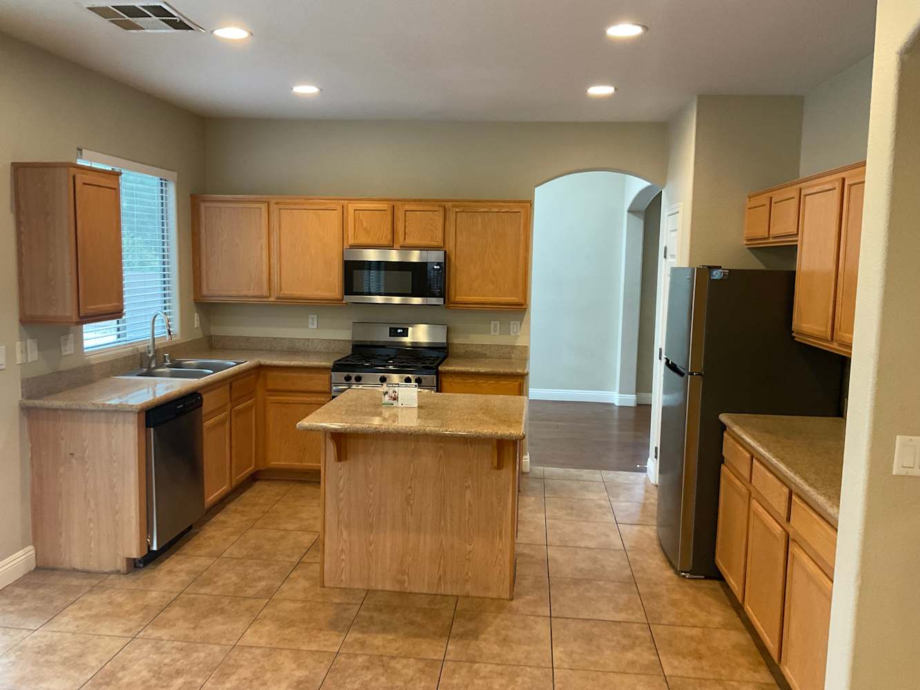 5308 Rizari Ct photo 4