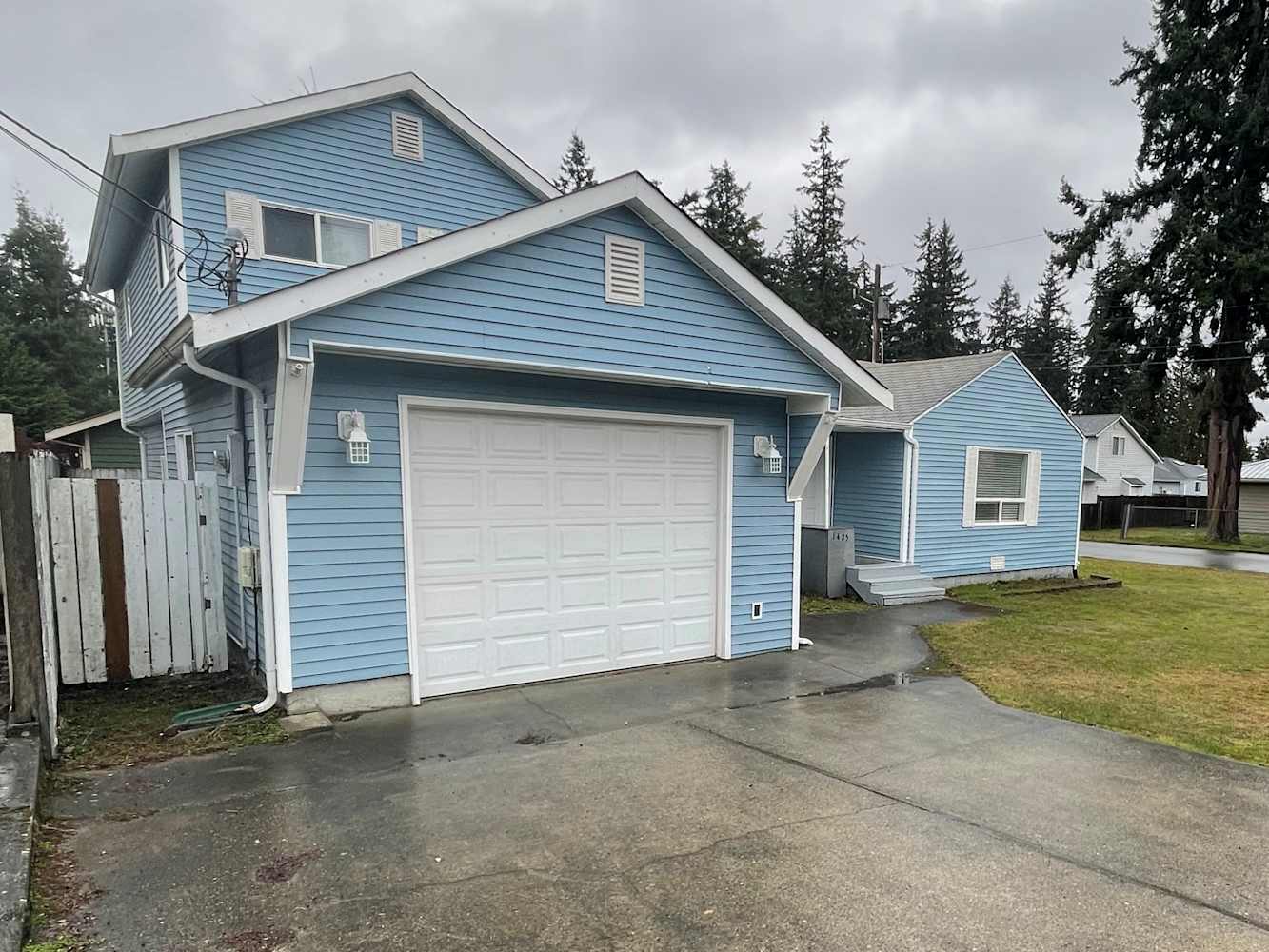 1425 63rd St SE photo 2