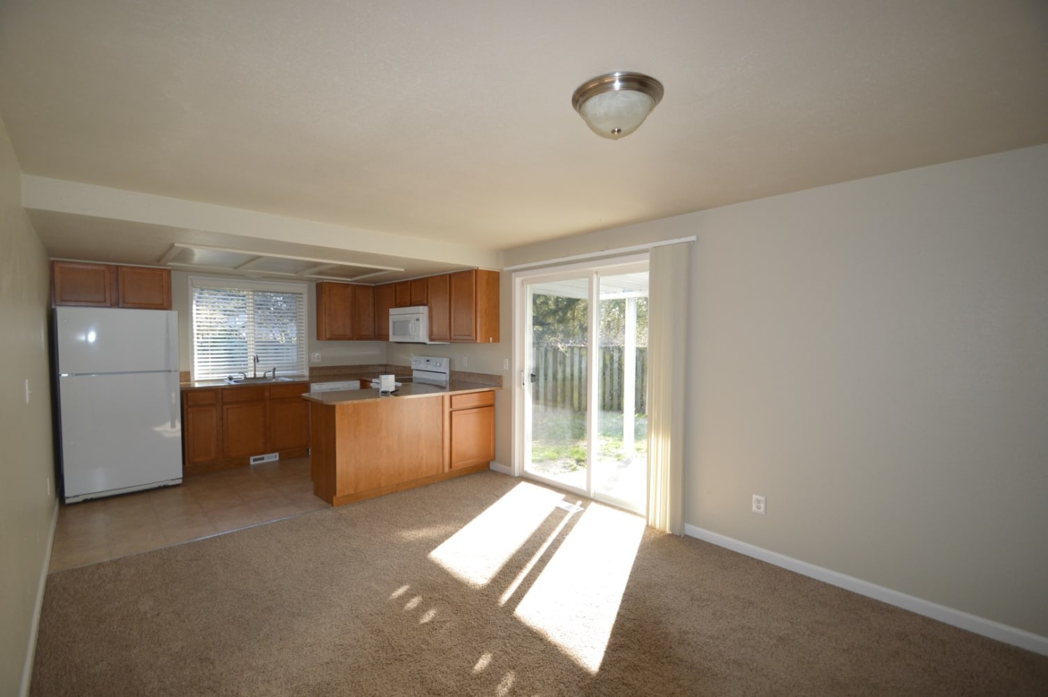 518 190th Street Ct E photo 2