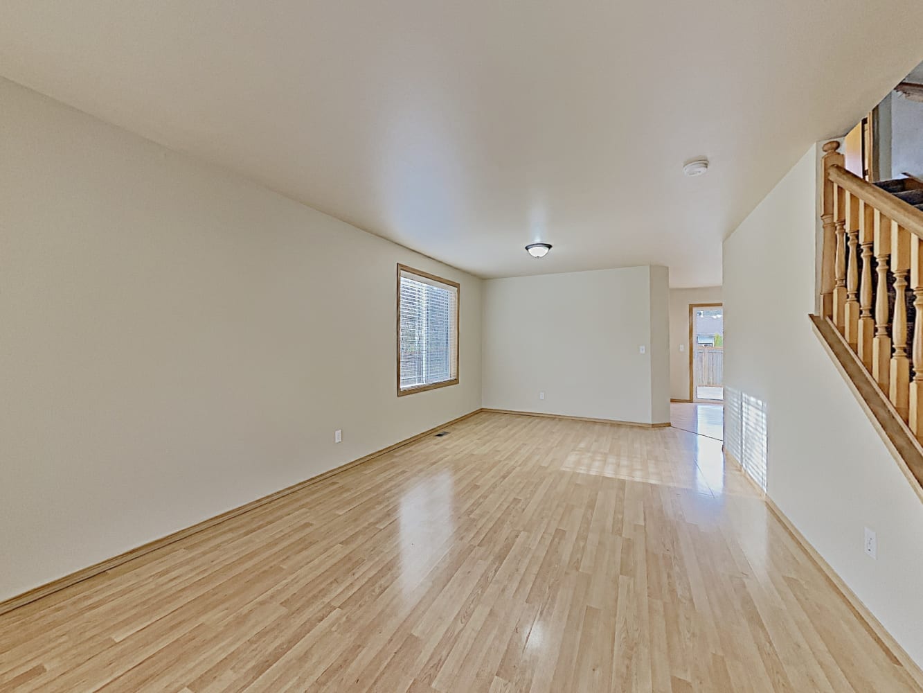 16928 123rd Ave E photo 4
