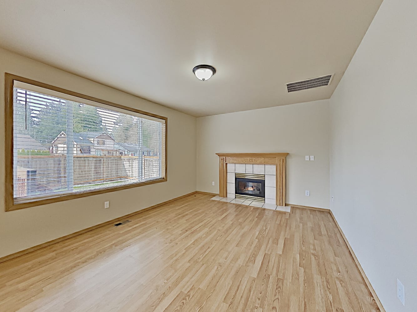16928 123rd Ave E photo 5