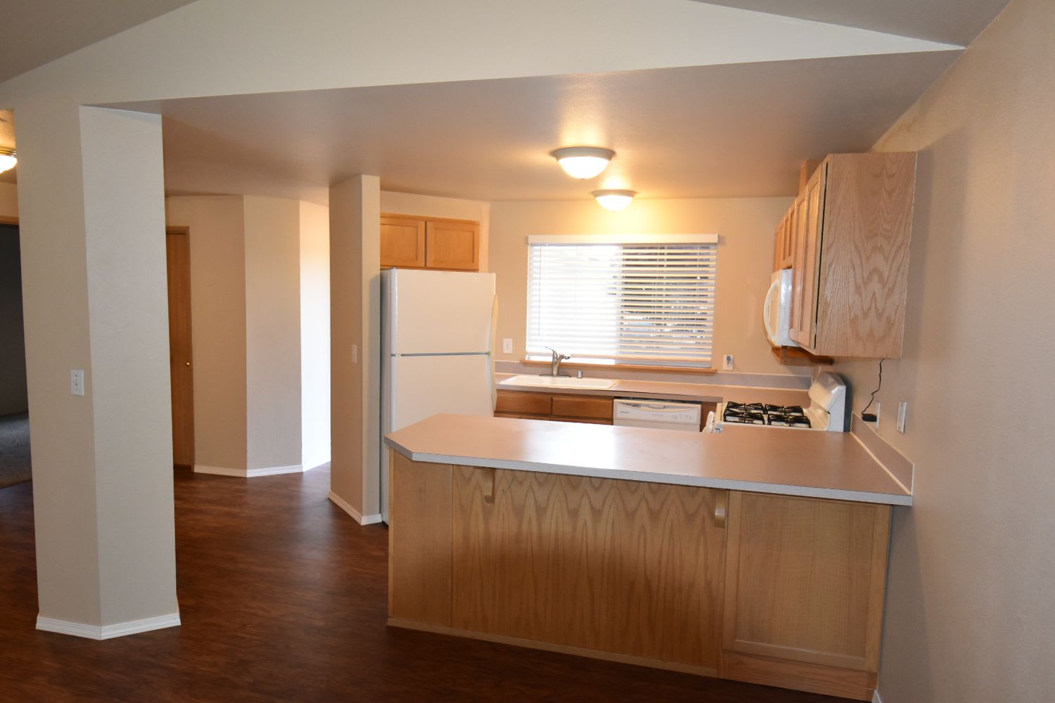 10511 59th Dr NE photo 4