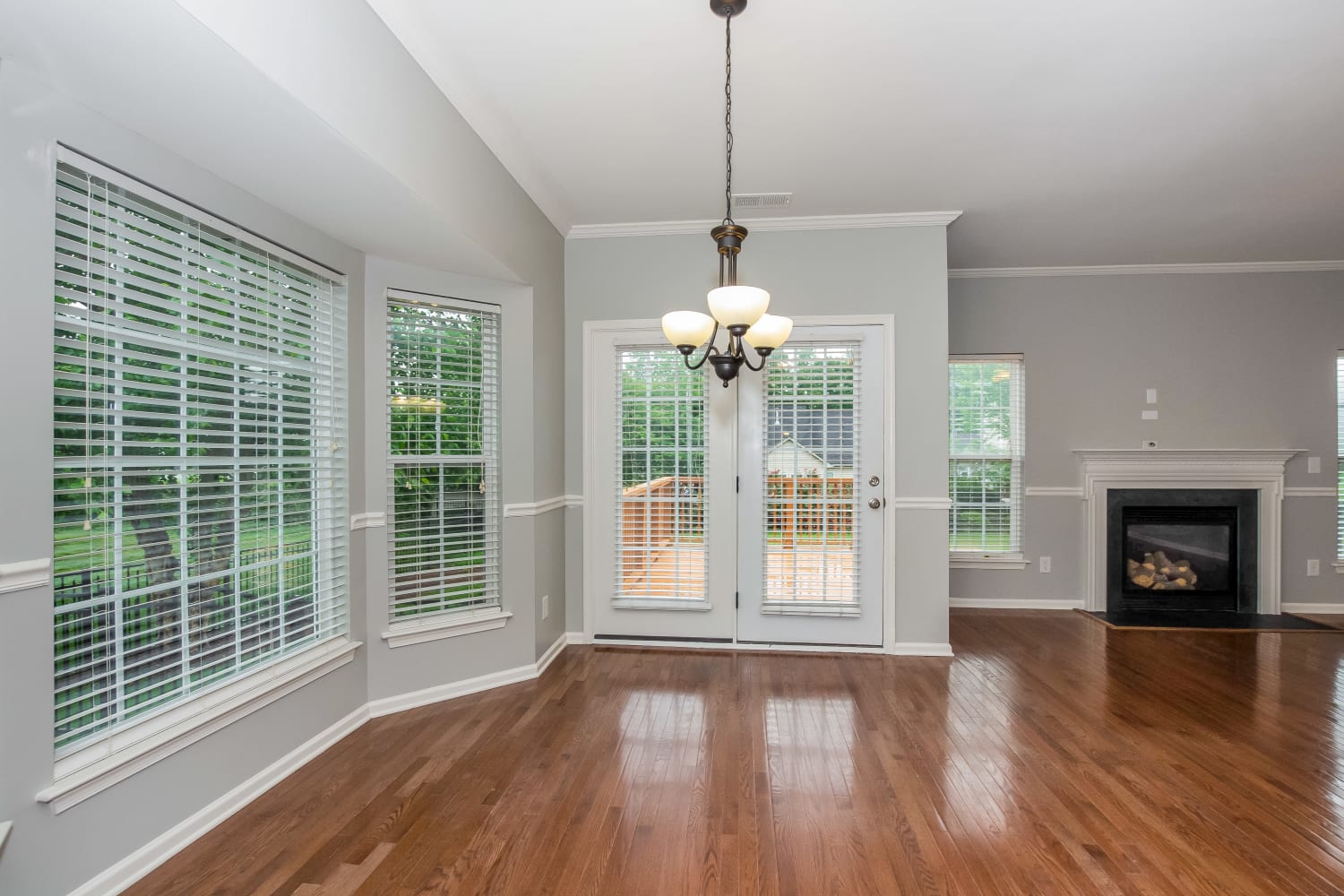 2572 Holly Oak Ln photo 5