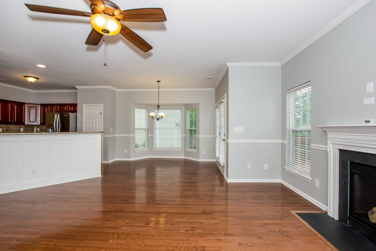 2572 Holly Oak Ln photo 4