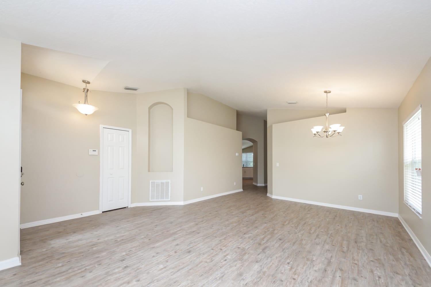 745 Sedgewood Cir photo 3