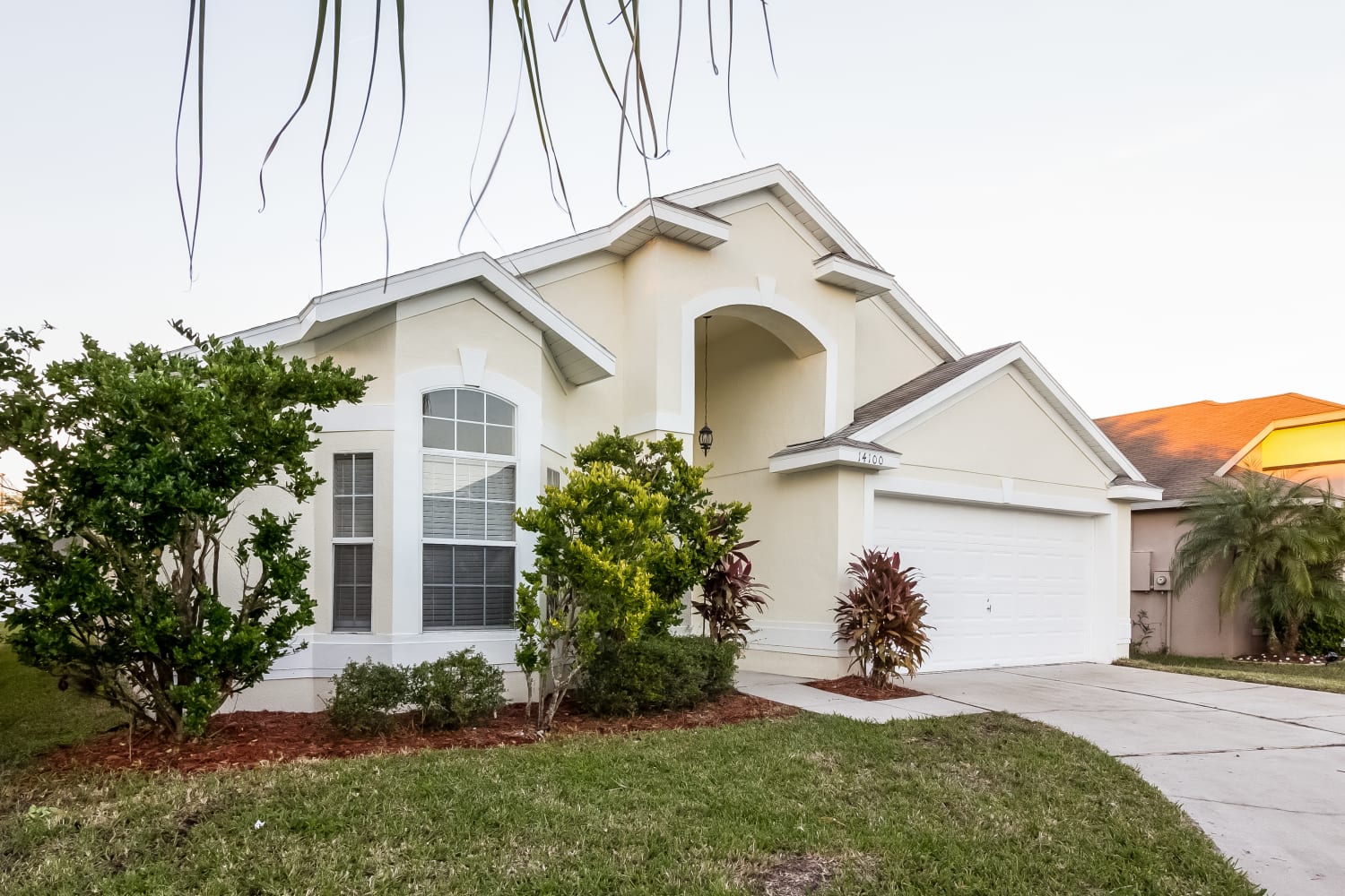 14100 Yellow Wood Cir photo 3