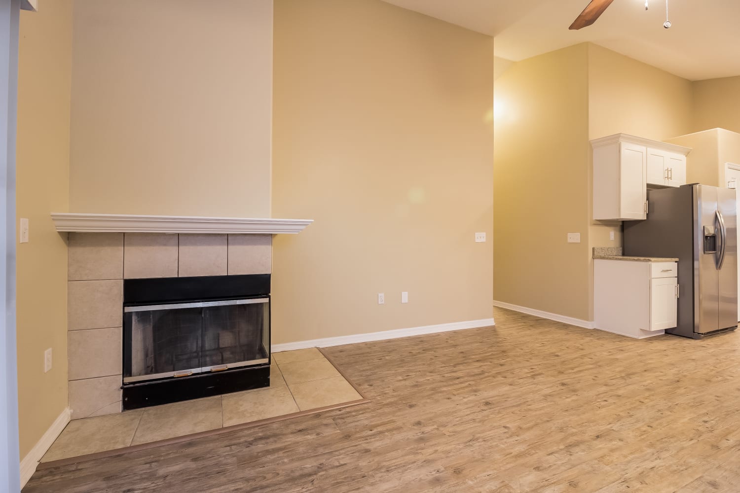 14100 Yellow Wood Cir photo 4