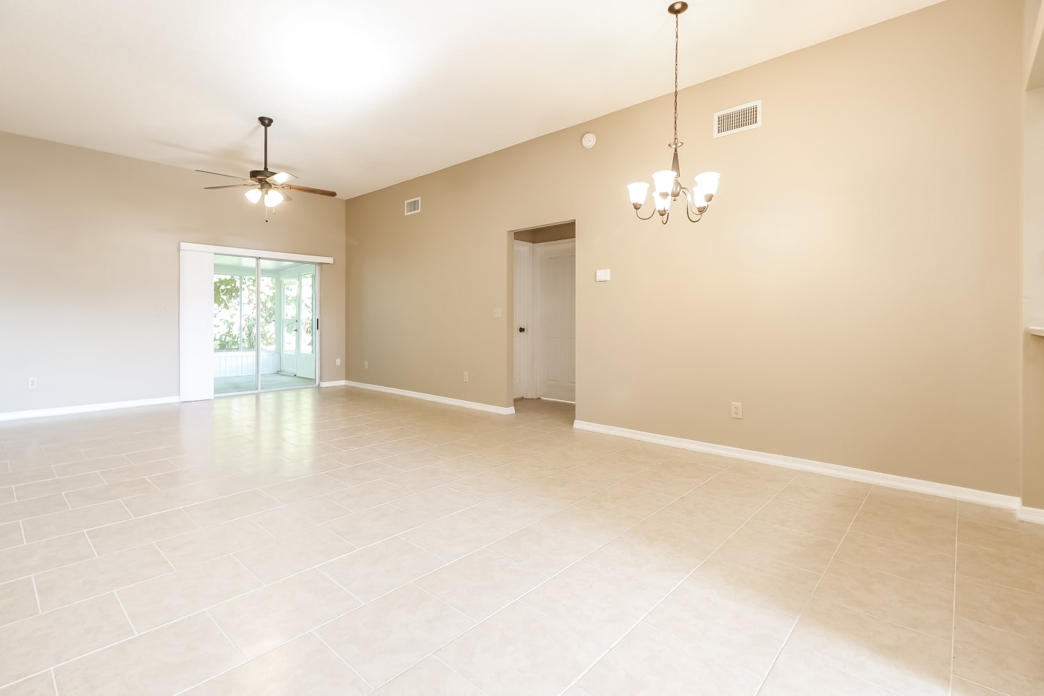 1842 Tampa Bay Dr photo 5