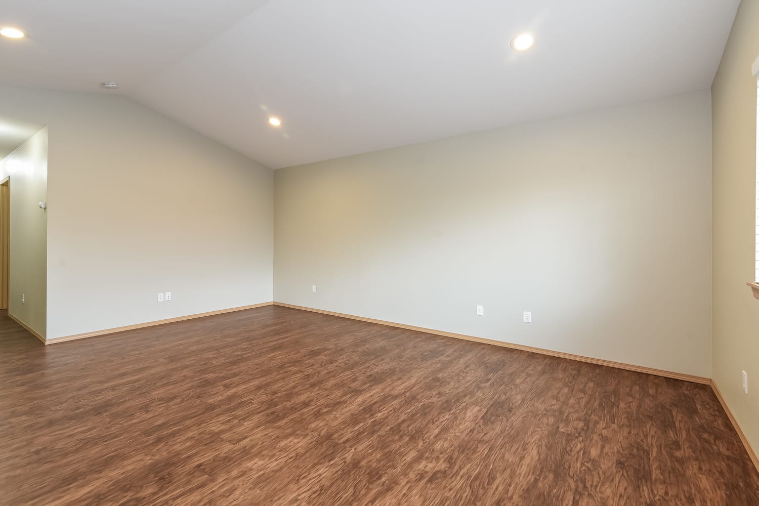 18133 96th Ave E photo 5