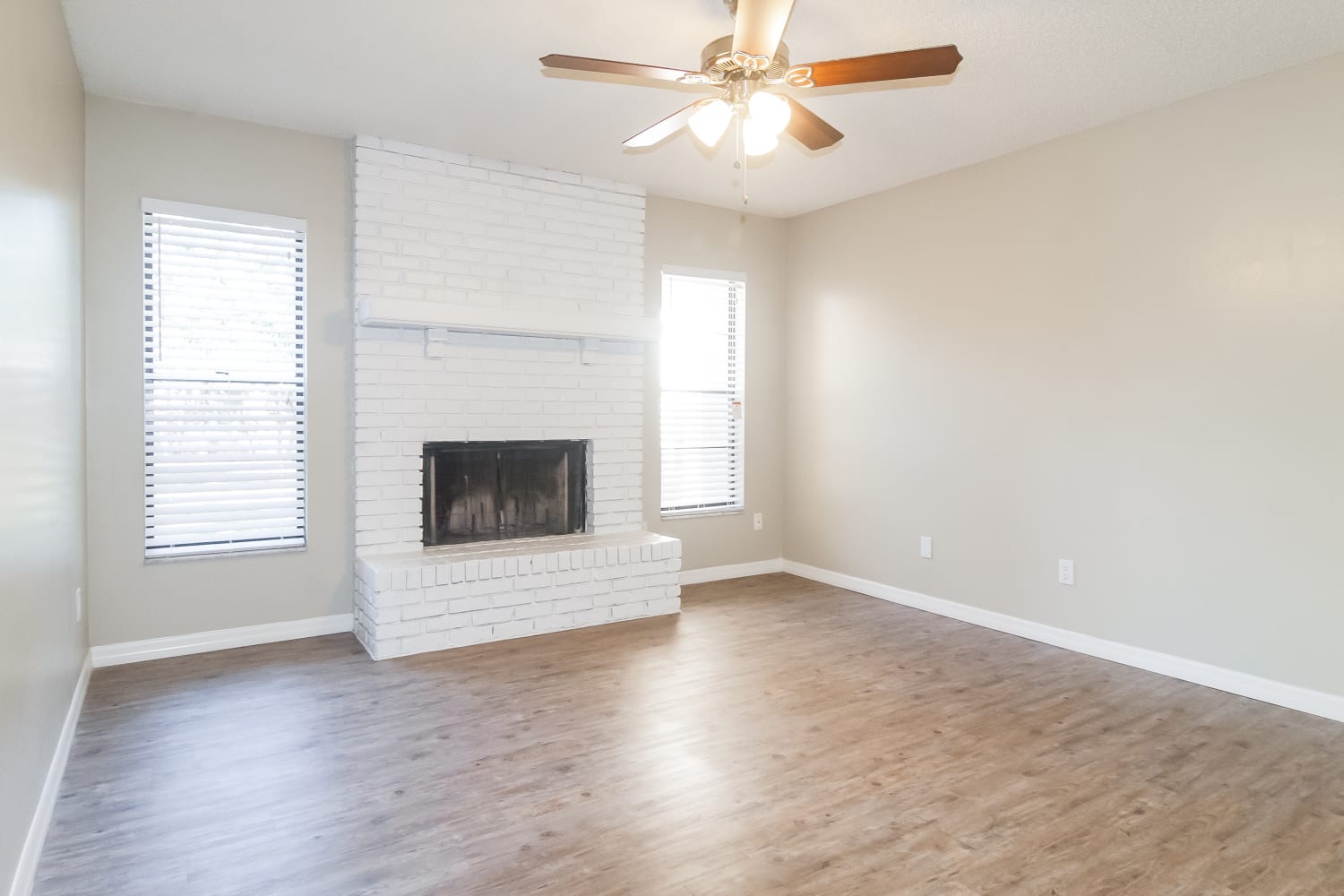 10812 Scepter Dr photo 4