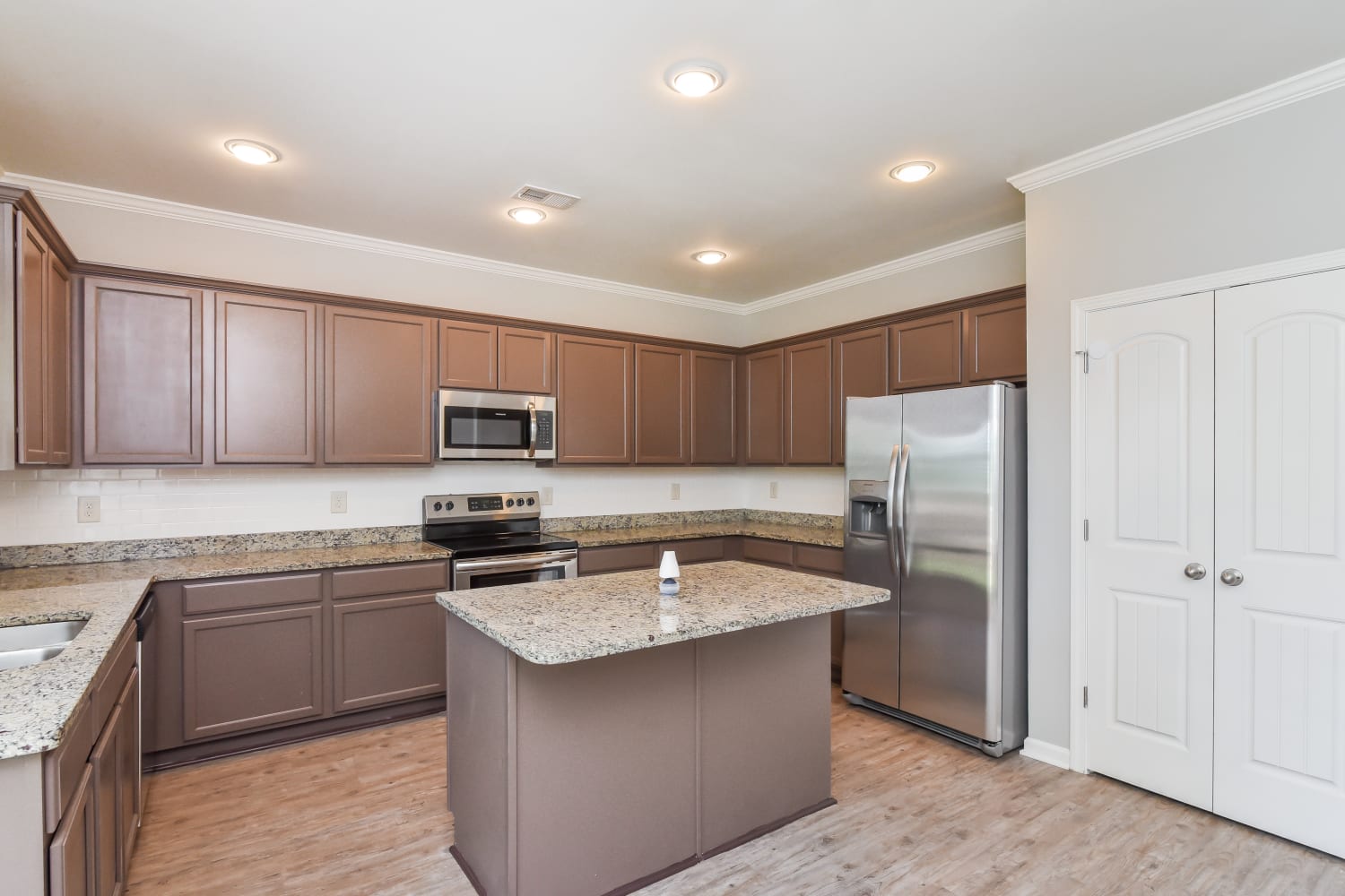 4100 Whitfield Oak Way photo 3