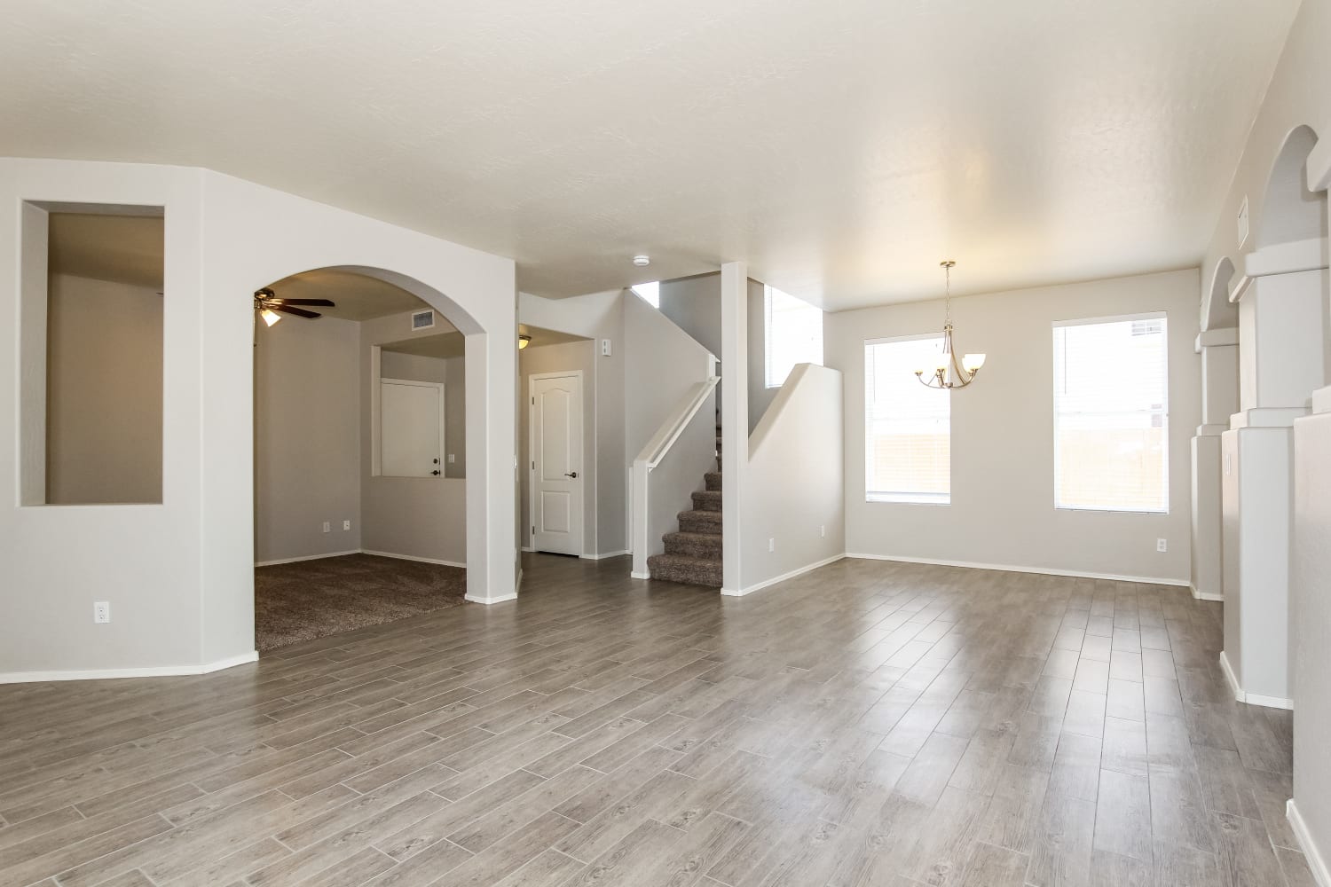 14758 W Columbine Dr photo 3