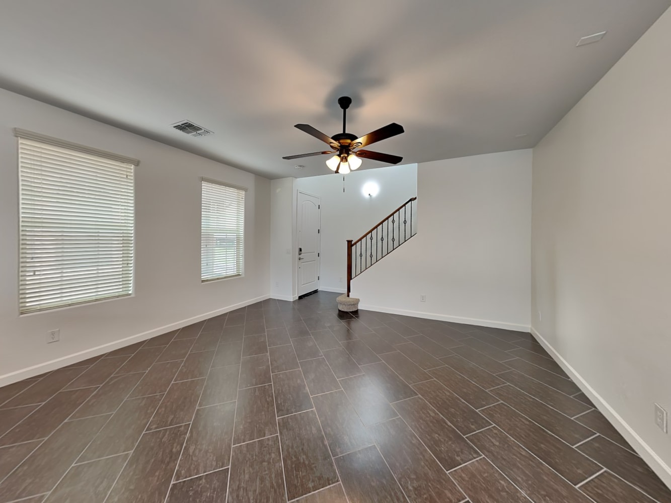 3385 E Liberty Ln photo 4