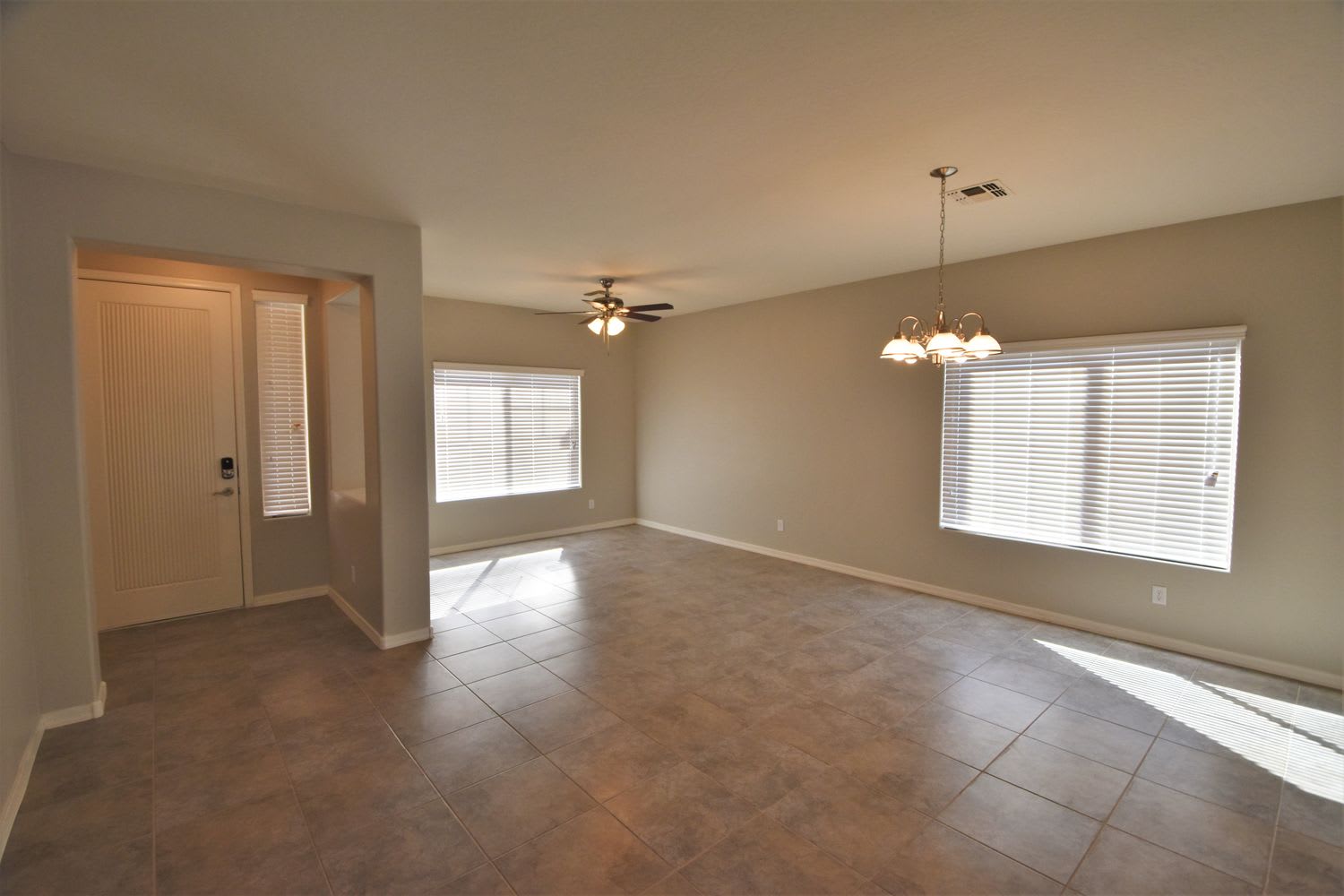 17774 W Carmen Dr photo 2