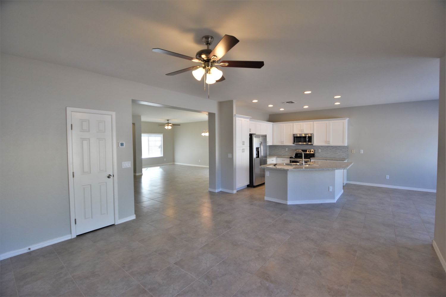 17774 W Carmen Dr photo 4