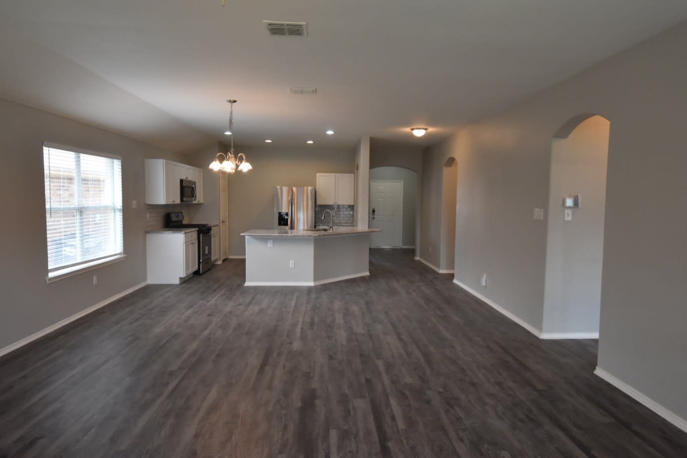 1020 Salt Creek Trl photo 4