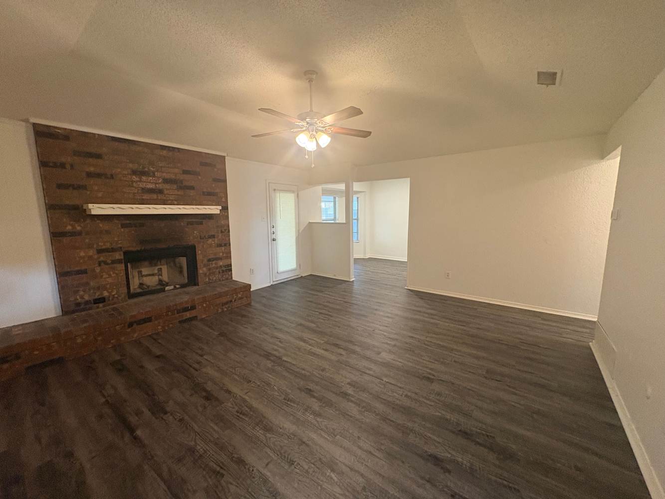 5205 Hideaway Ct photo 3