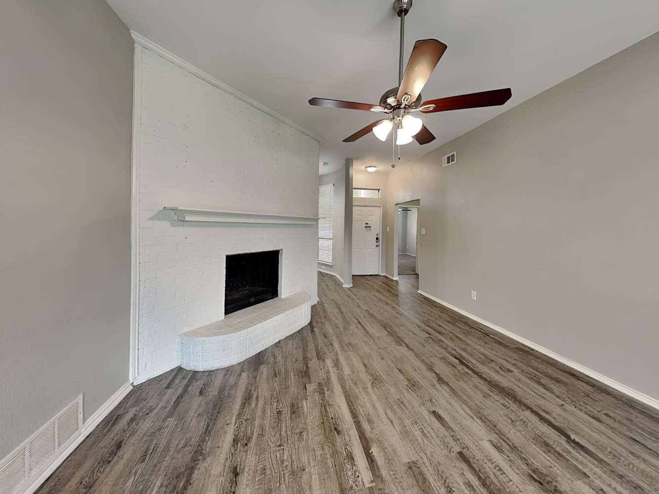 2072 Bronco Ln photo 4