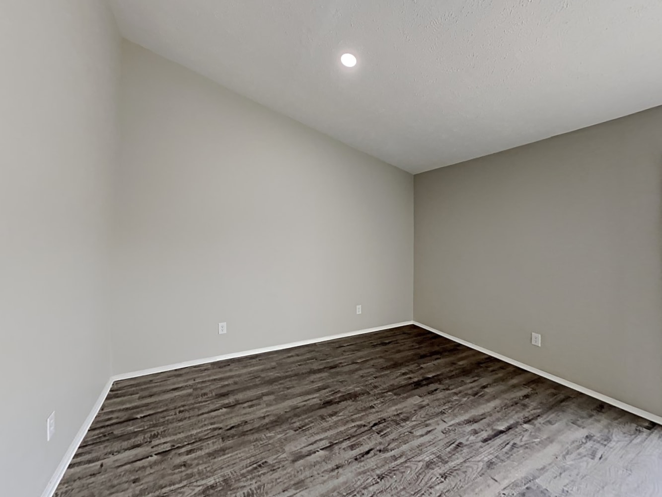4112 Silverberry Ave photo 4