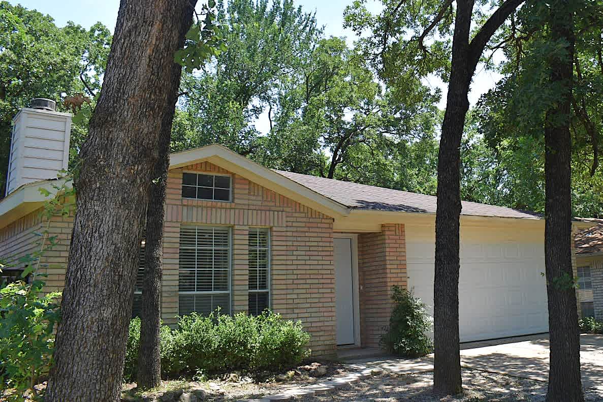 1111 Hidden Creek Dr photo 2