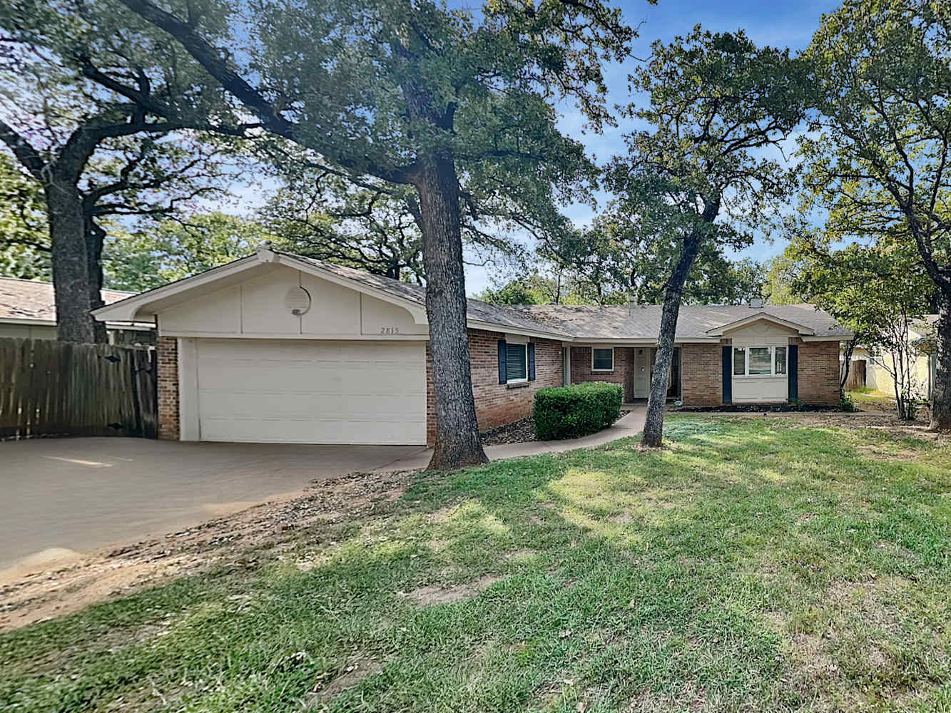 2815 Norwood Lane, Arlington, TX 76013 photo 2