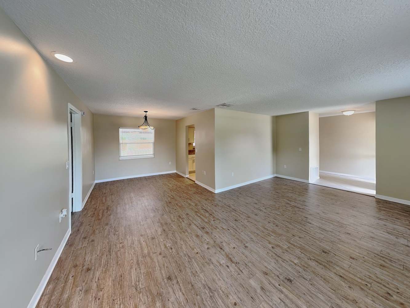 8140 Caraway Dr photo 3
