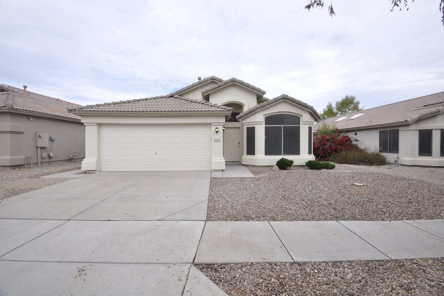 3034 E Captain Dreyfus Ave photo 2