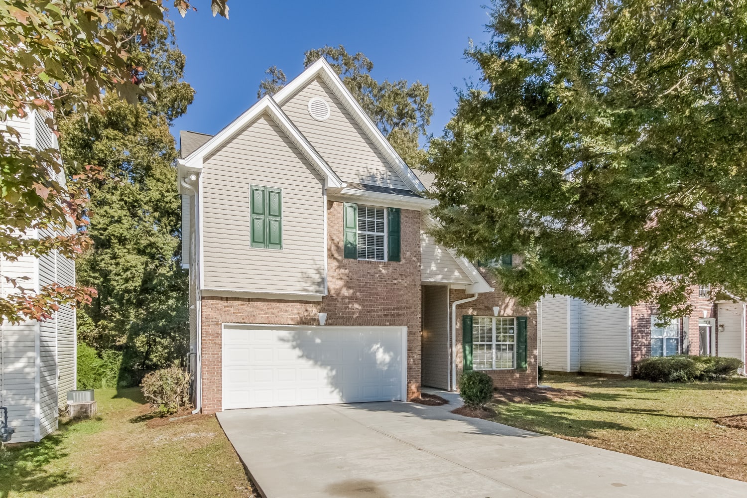 460 Hulan Way photo 2