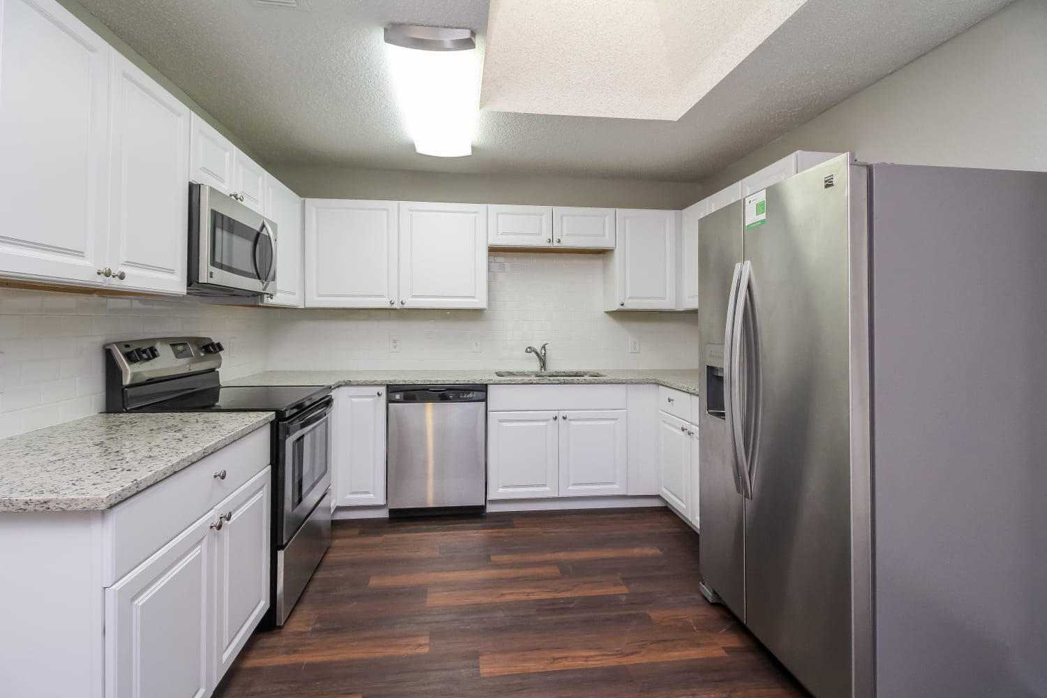 5812 Matt St photo 4
