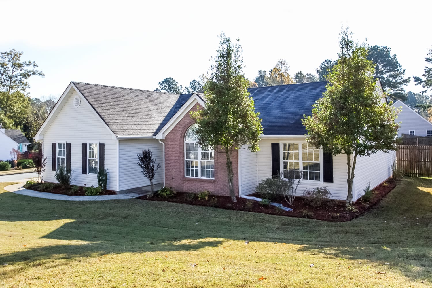 1530 Heatherton Rd photo 2