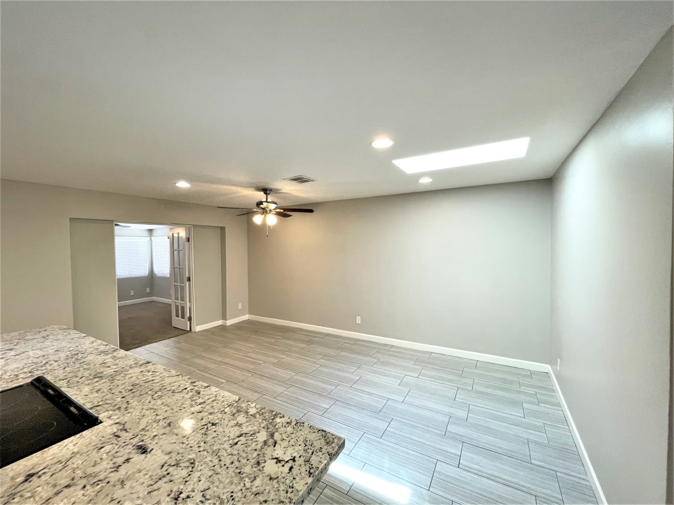 8708 E Palm Ln photo 5