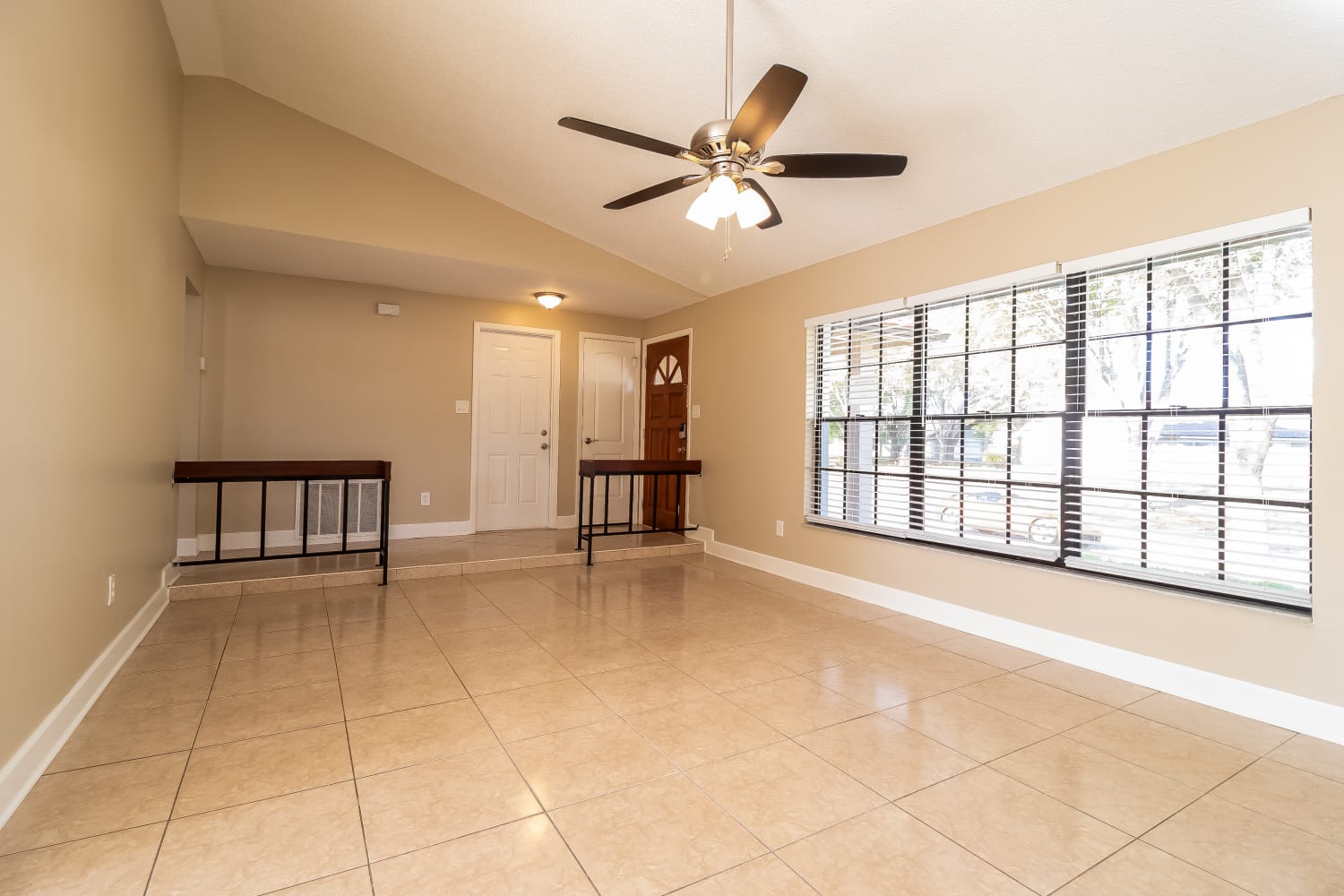 2821 Buccaneer Dr photo 5