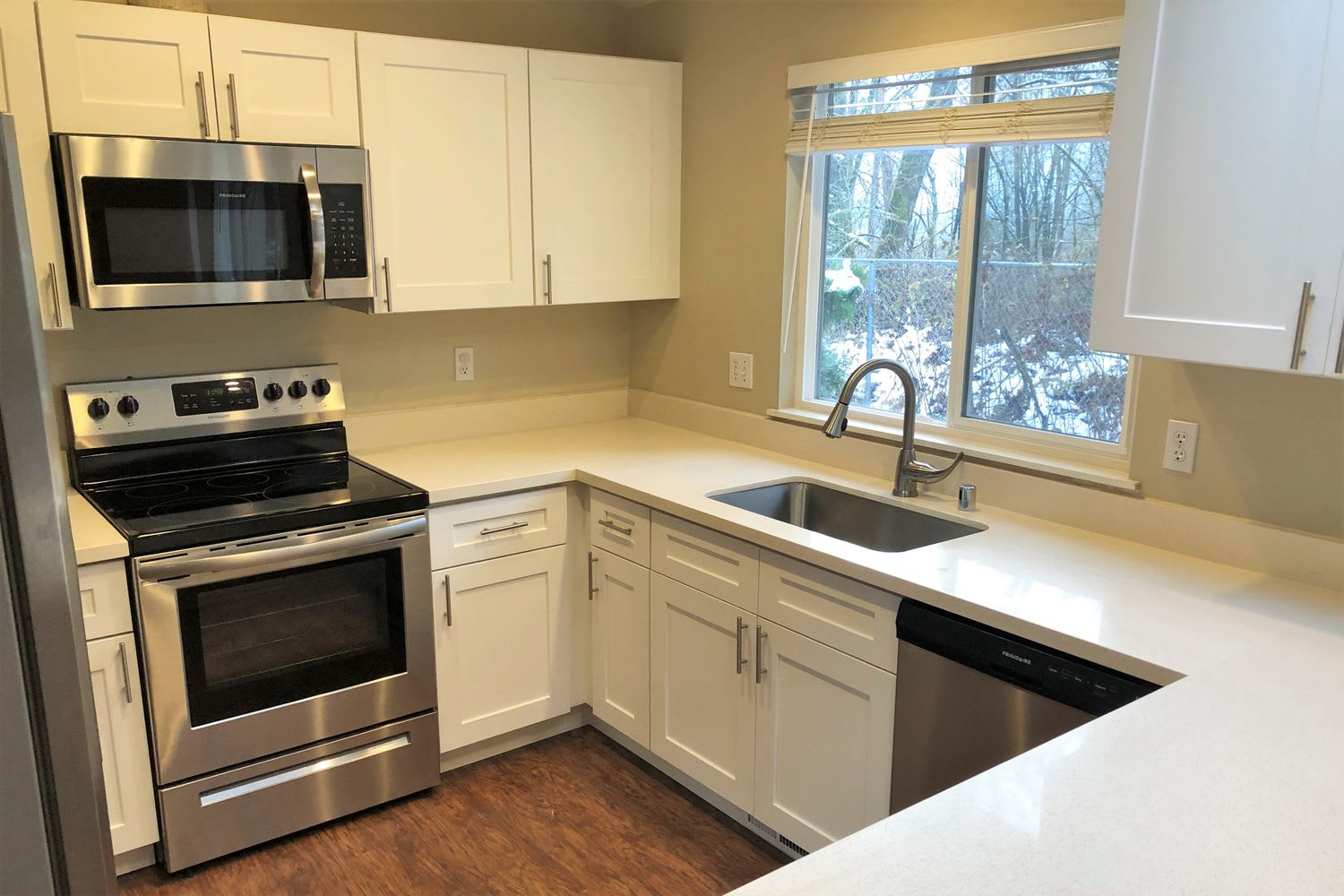 1610 56th Ave NE photo 5