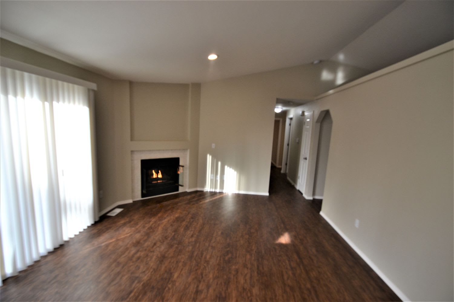 1610 56th Ave NE photo 4