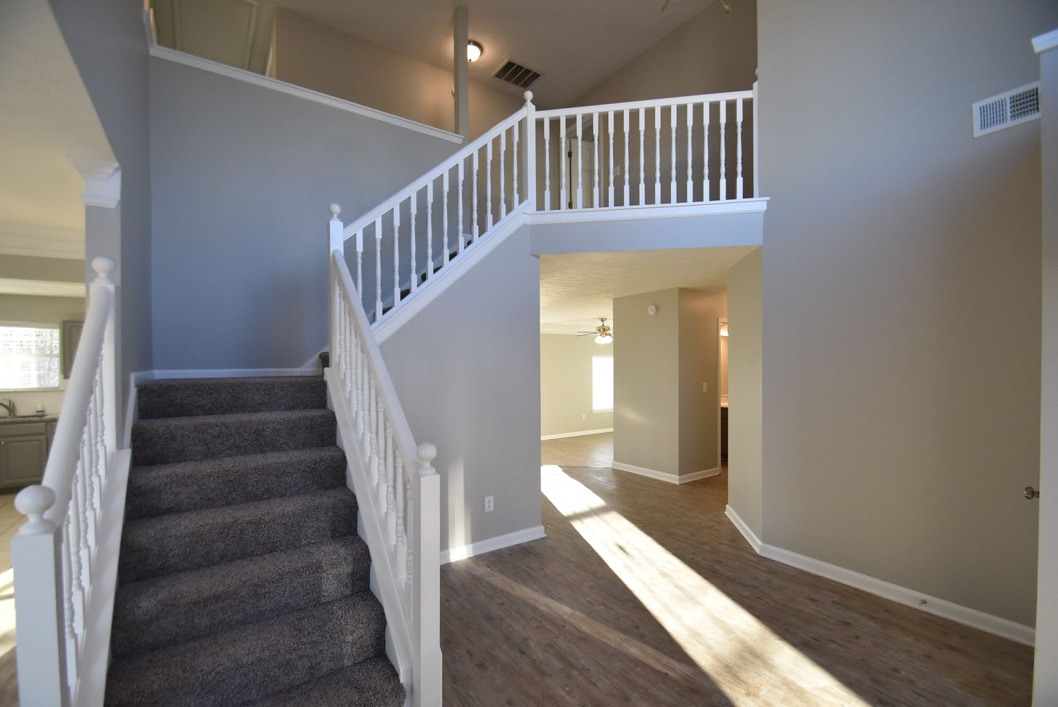 190 Greenway Dr photo 4