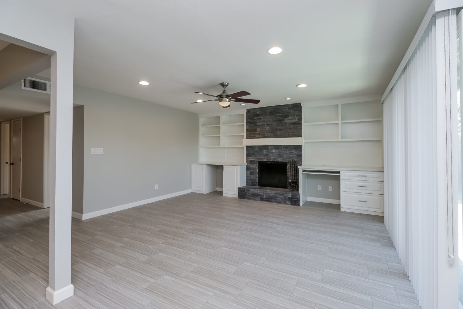 1140 E Malibu Dr photo 5
