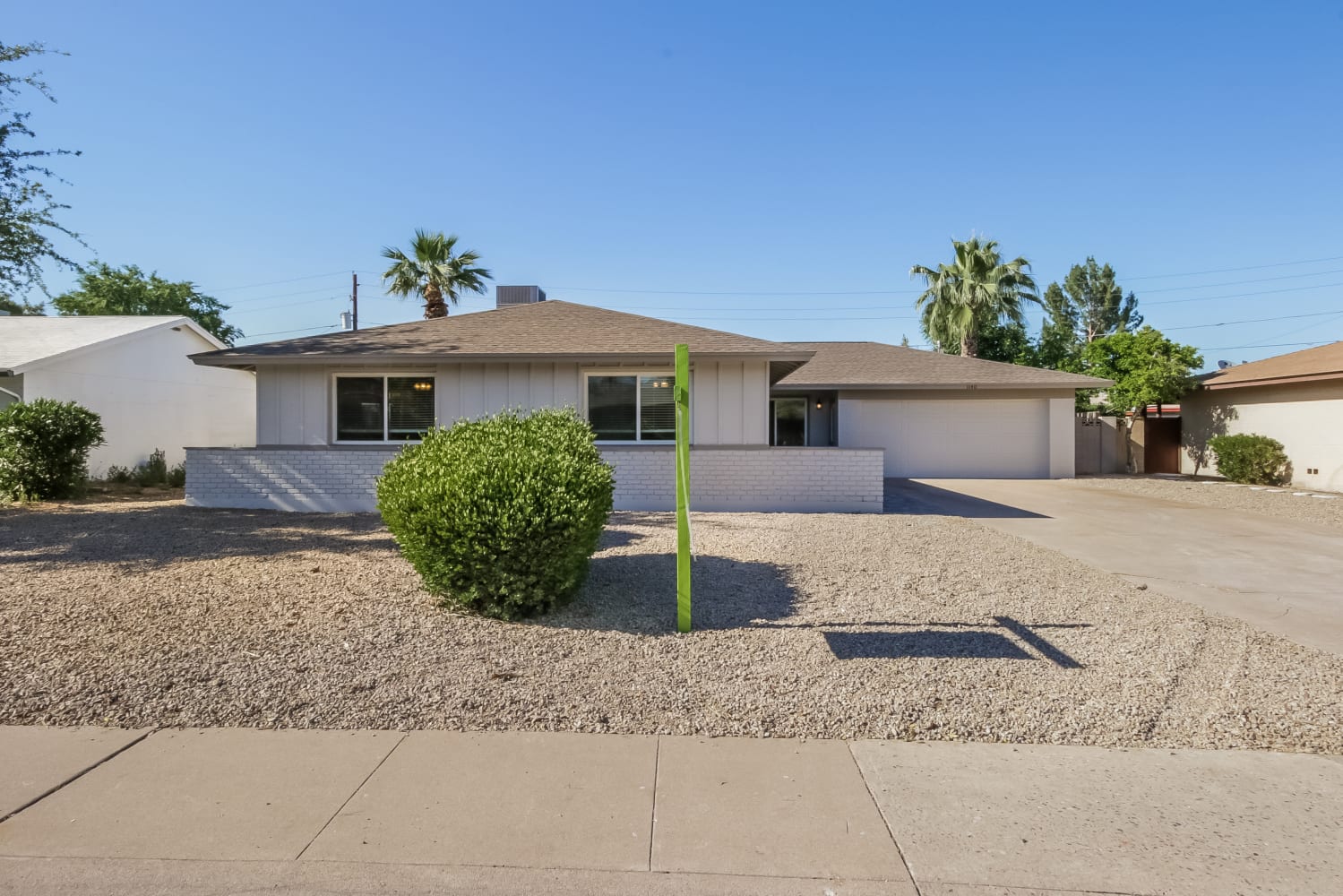 1140 E Malibu Dr photo 2