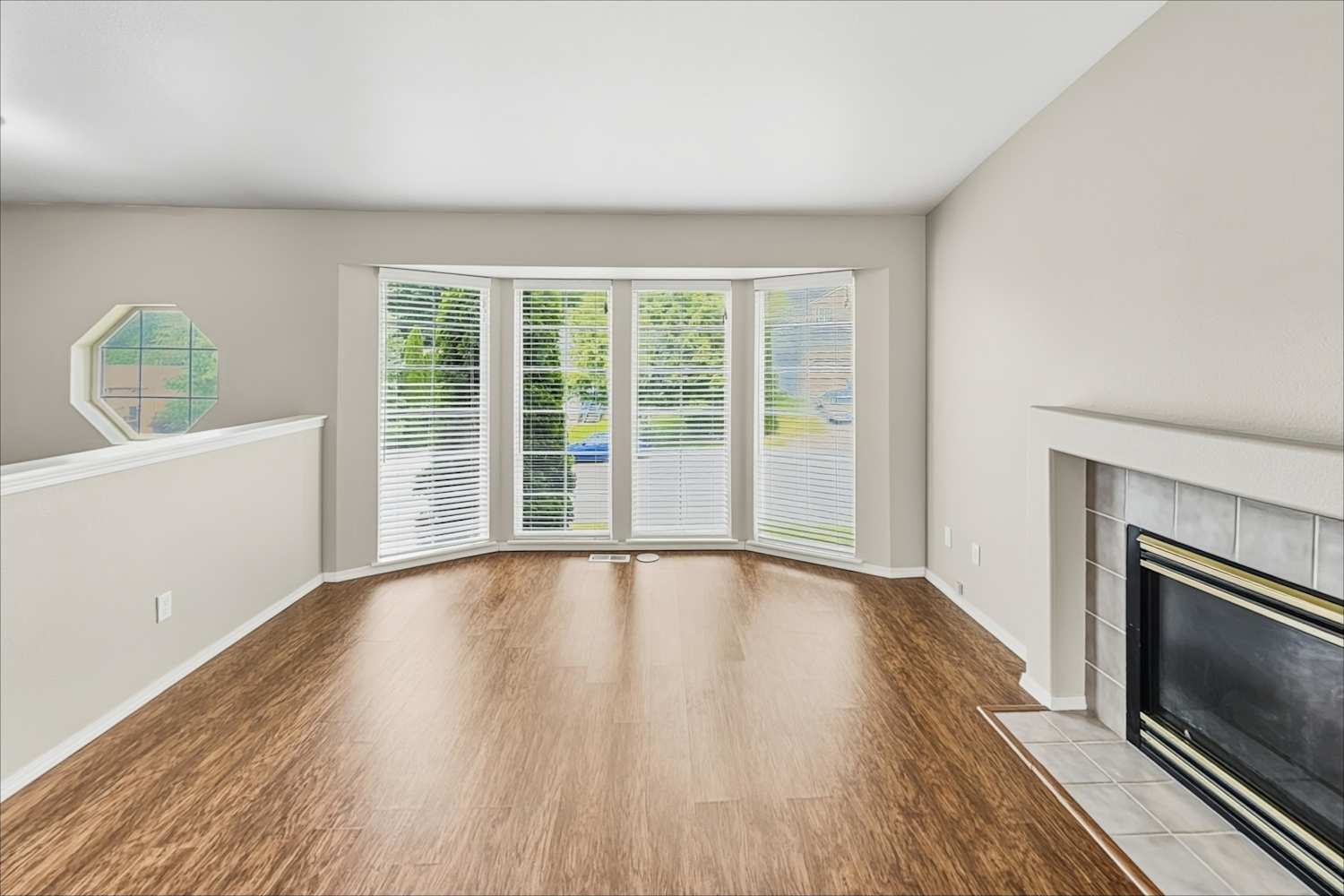 8018 Crown Ridge Blvd photo 4