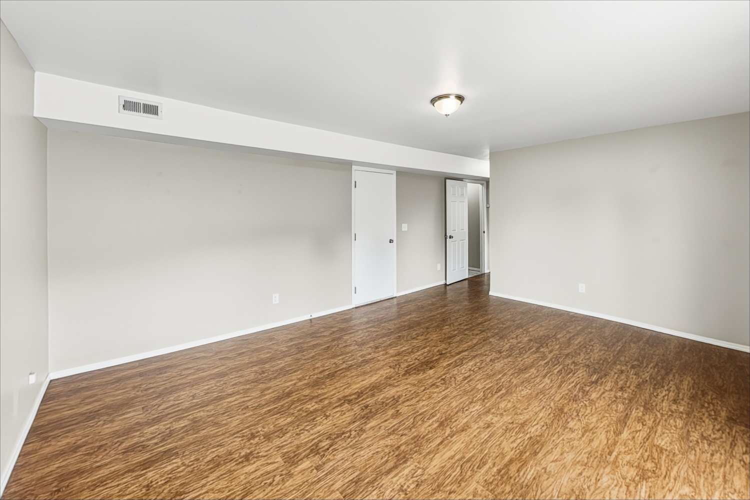 8018 Crown Ridge Blvd photo 5