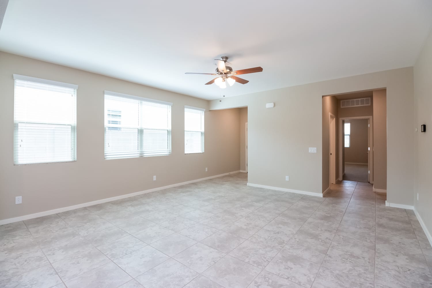 33987 N Desert Star Dr photo 3