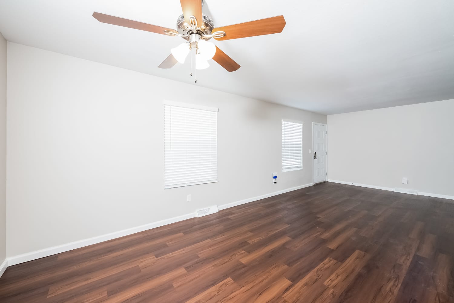 10511 Owens St photo 2