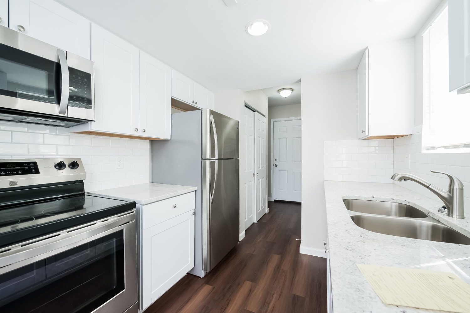10511 Owens St photo 5
