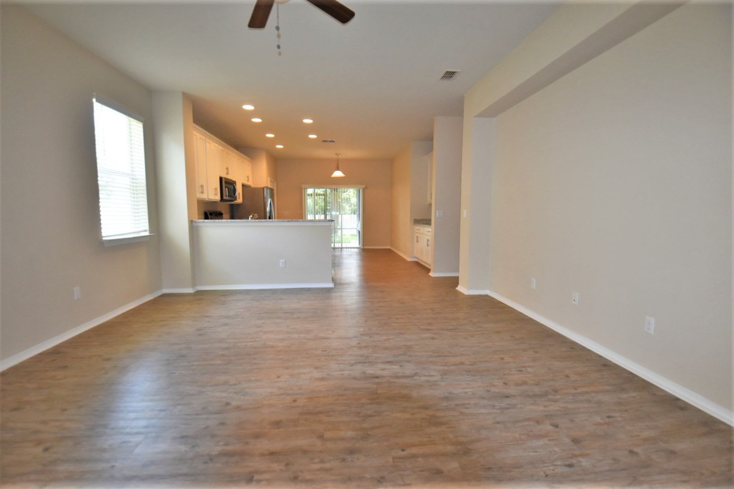 30250 Cheval St photo 3