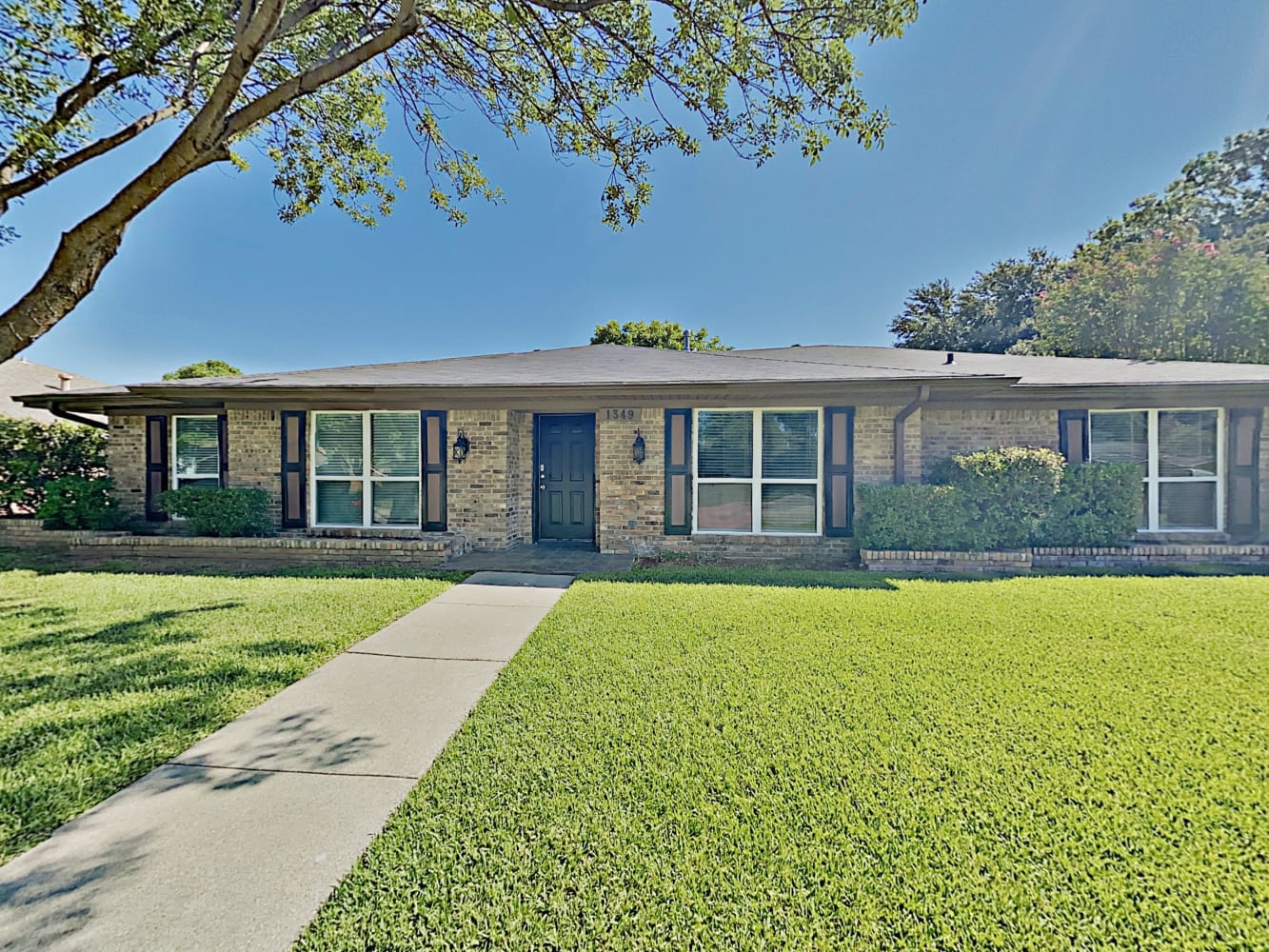 1349 Glenhill Ln photo 3