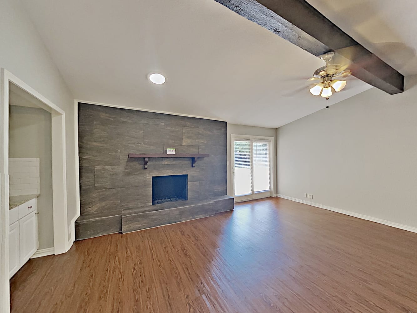 1349 Glenhill Ln photo 5
