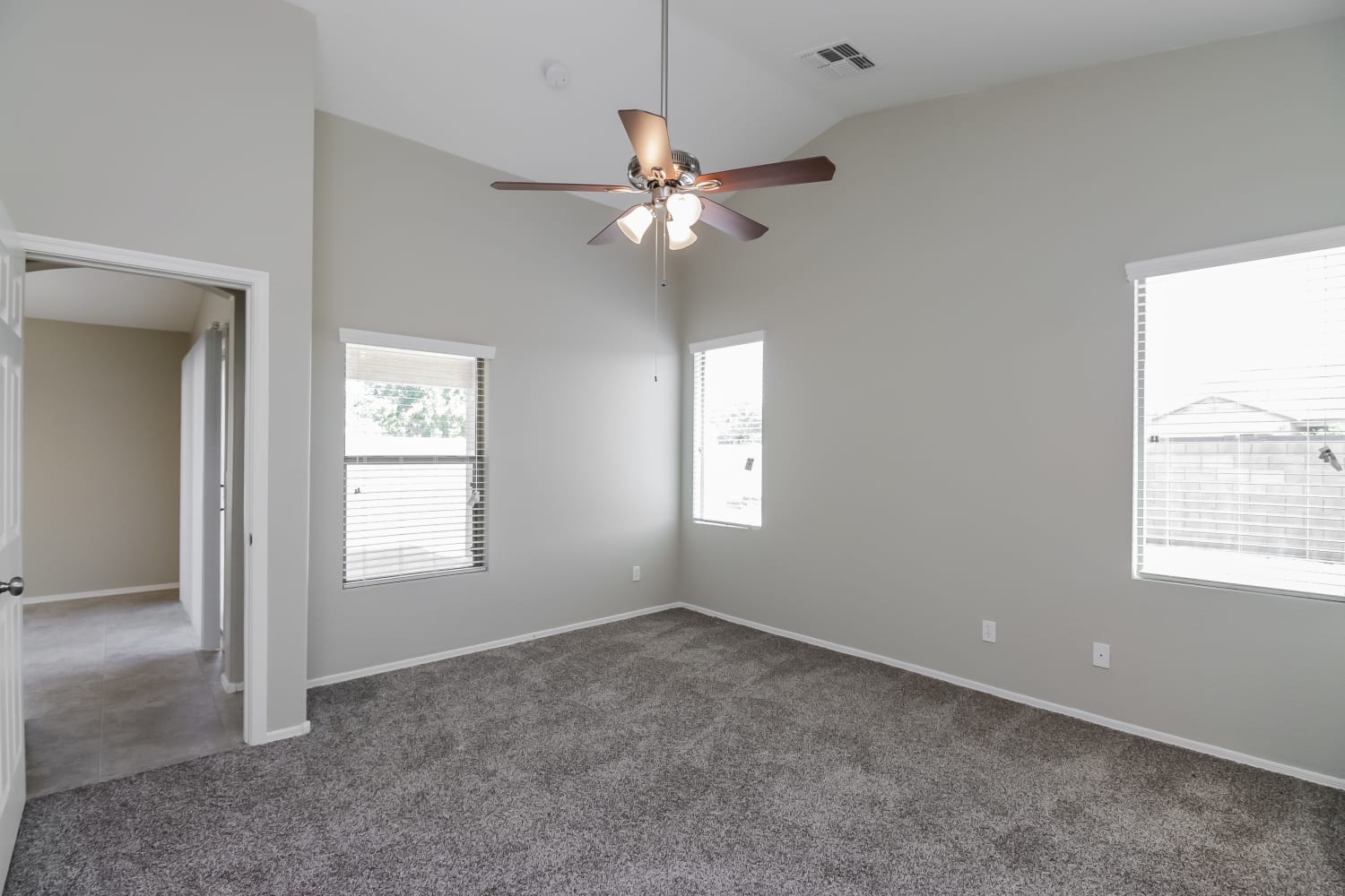 38559 N Dolores Dr photo 4