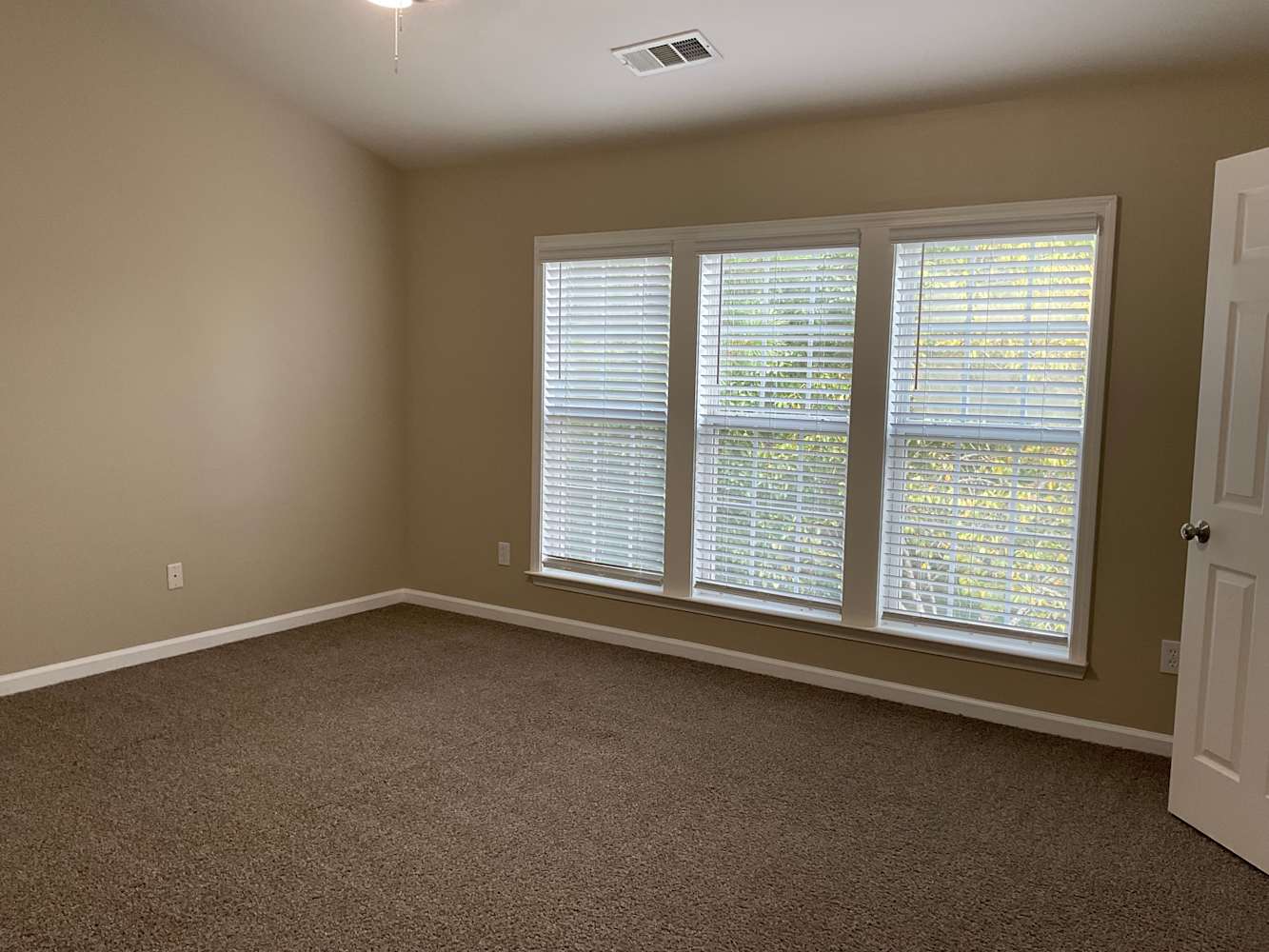 3945 Elder Field Ln photo 5