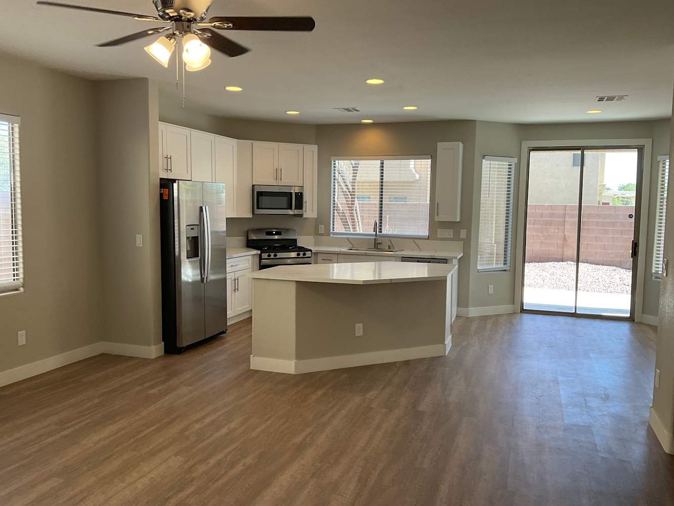 9133 Little Horse Ave photo 5